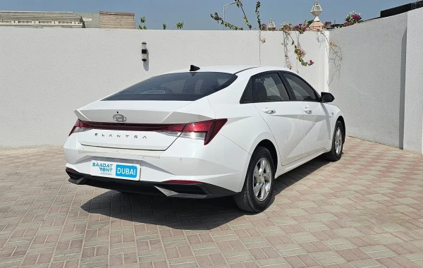 هيونداي إلنترا (اللون الرمادي), 2024