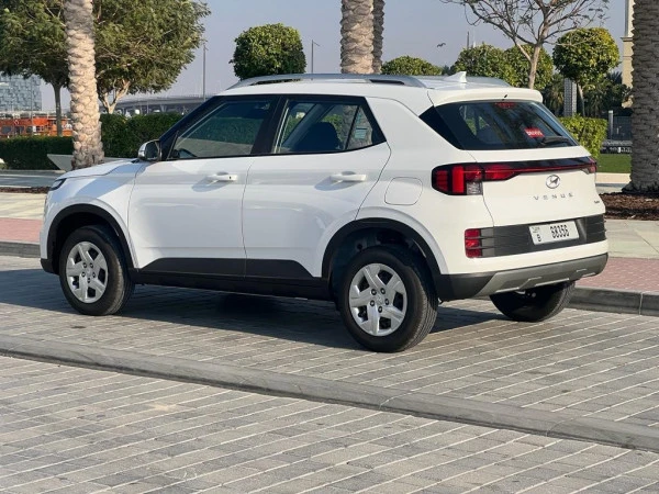 هيونداي فينيو (أبيض), 2025