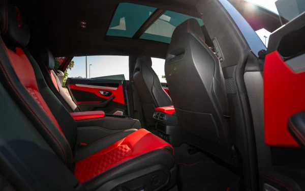 Lamborghini Urus (Grey), 2022