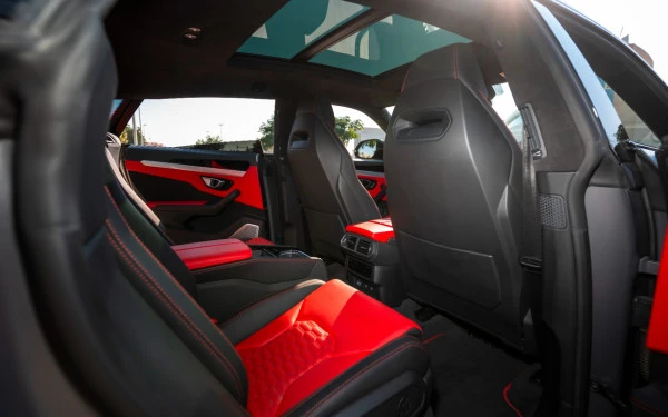 Lamborghini Urus (Grey), 2022
