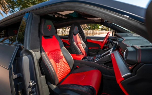 Lamborghini Urus (Grey), 2022