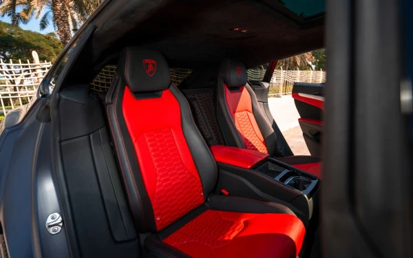 Lamborghini Urus (Grey), 2022