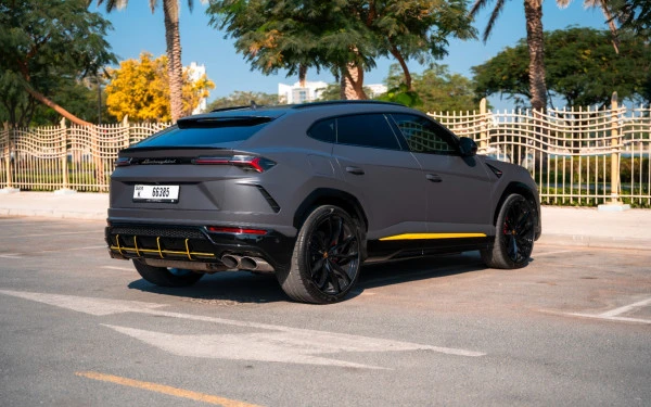 Lamborghini Urus (Grey), 2022