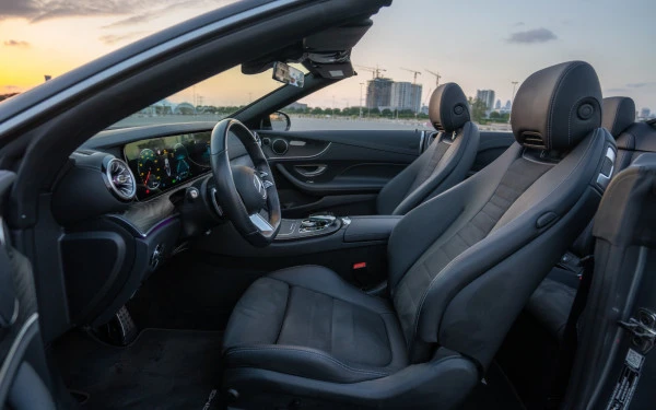 Mercedes E200 Cabrio (Dunkelgrau), 2022