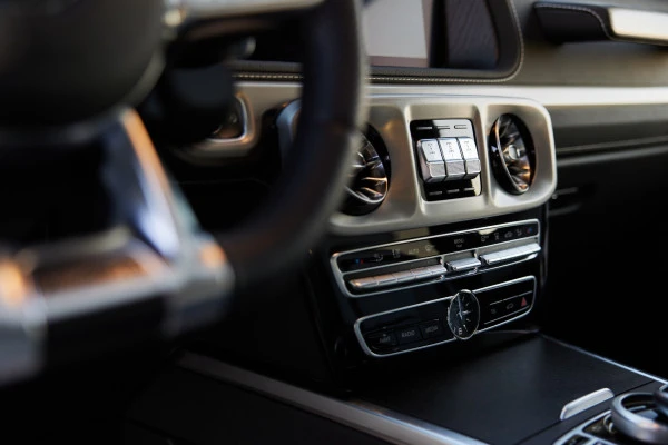 Mercedes G63 AMG (Серый), 2023