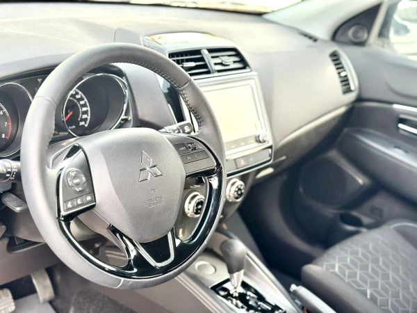 Mitsubishi ASX (Blanco), 2024