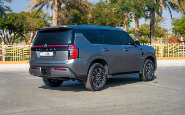 Nissan Patrol Platinum V6 (Grigio), 2025