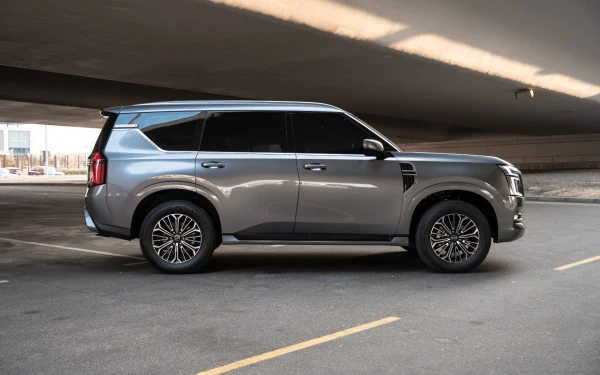 Nissan Patrol Platinum V6 (Grigio), 2025