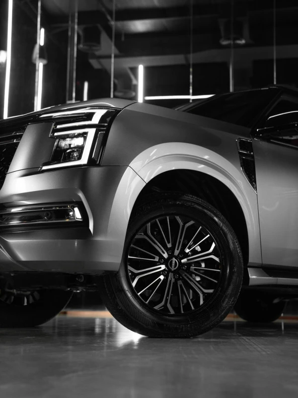Nissan Patrol (Grigio), 2025