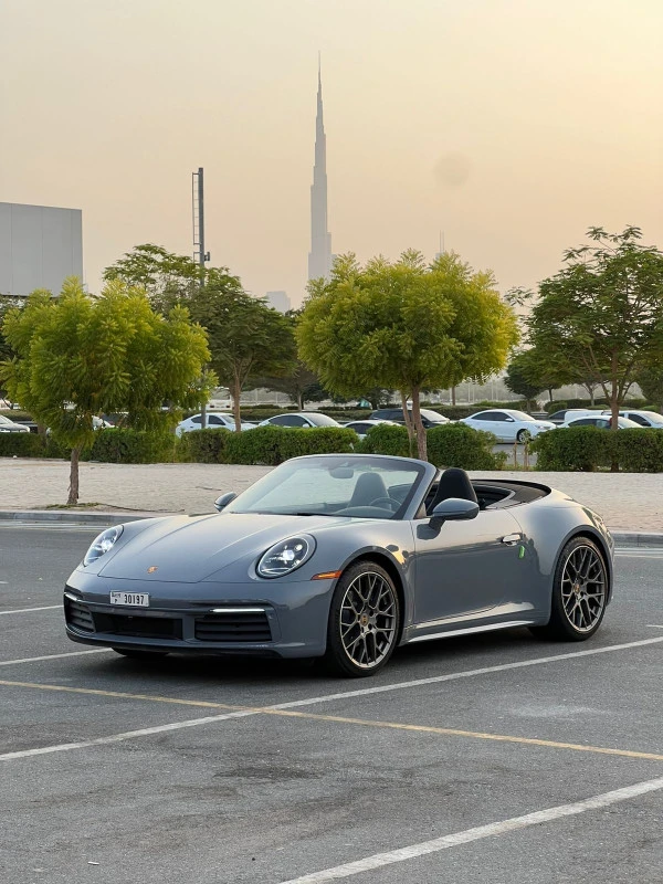 Porsche 911 / Carrera (Grigio), 2023