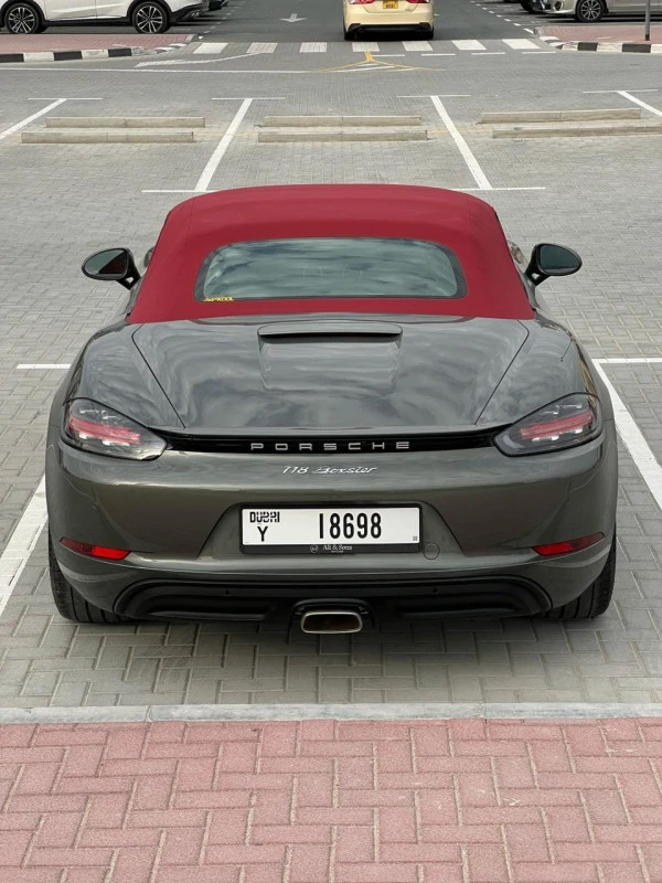 Porsche 911 / Carrera (Grigio), 2025