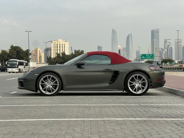 Porsche 911 / Carrera (Grigio), 2025