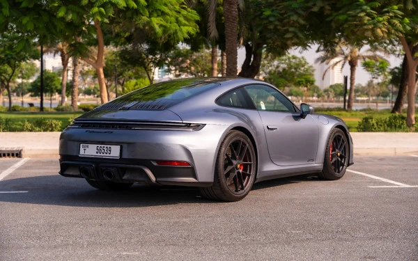 Porsche 911 Carrera GTS (Grise), 2025