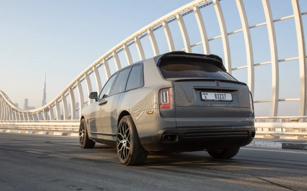 Rolls Royce Cullinan (Grey), 2022