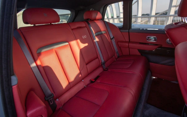 Rolls Royce Cullinan (Grey), 2022