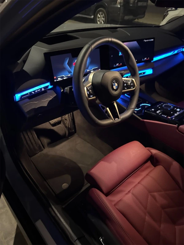 BMW 520i (Nardo grey), 2026