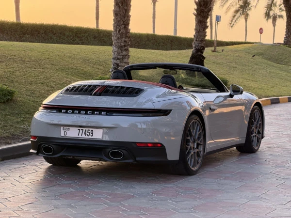 Porsche 911 / Carrera (Nardo grey), 2026
