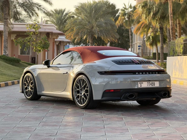 Porsche 911 / Carrera (Nardo grey), 2026