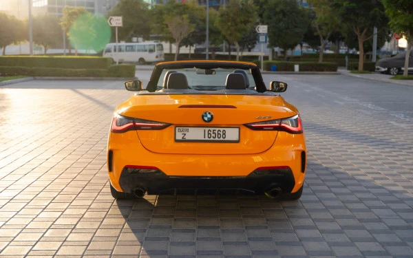 BMW 430i cabrio (Orange), 2023