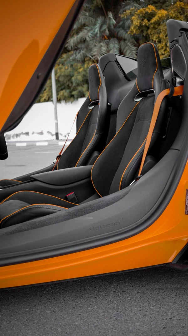 McLaren Artura (Оранжевый), 2023