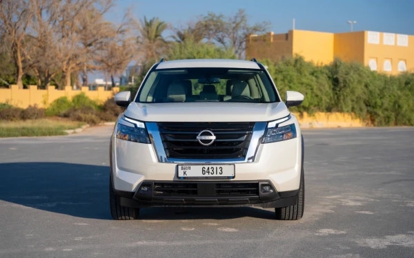 Nissan Pathfinder (Жемчужно-белый), 2025