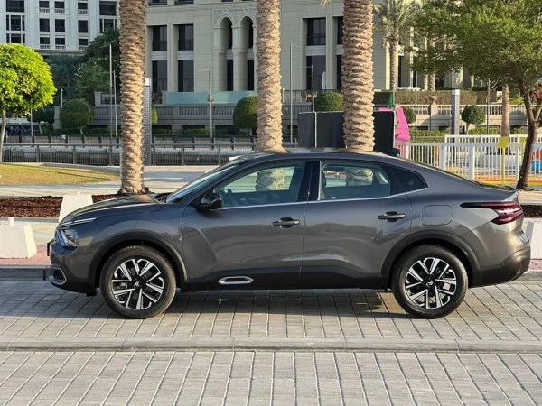 Citroen C4X (Grigio), 2025