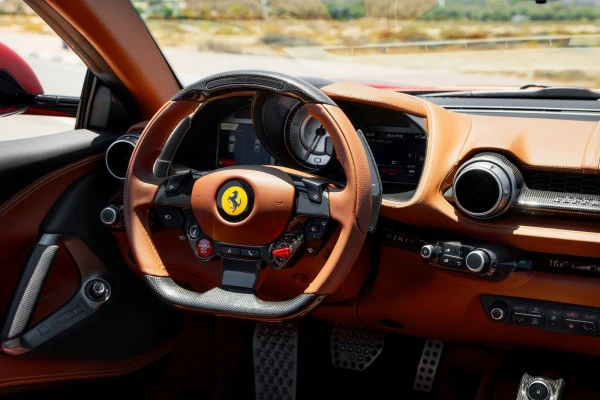 Ferrari 812 Superfast (Красный), 2019