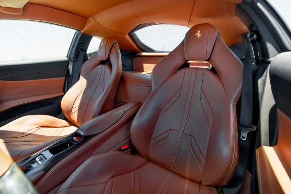 Ferrari 812 Superfast (Красный), 2019