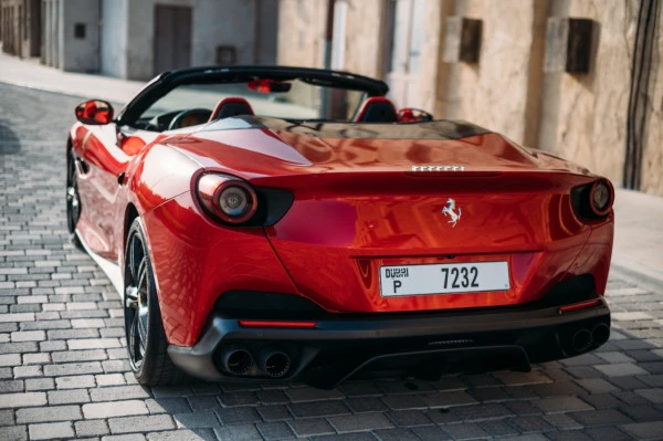 Ferrari Portofino Rosso (Red), 2020