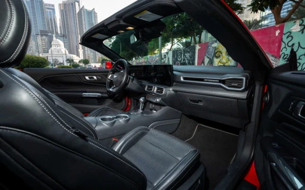 Ford Mustang cabrio (Red), 2023