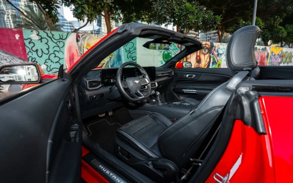 Ford Mustang cabrio (Red), 2023