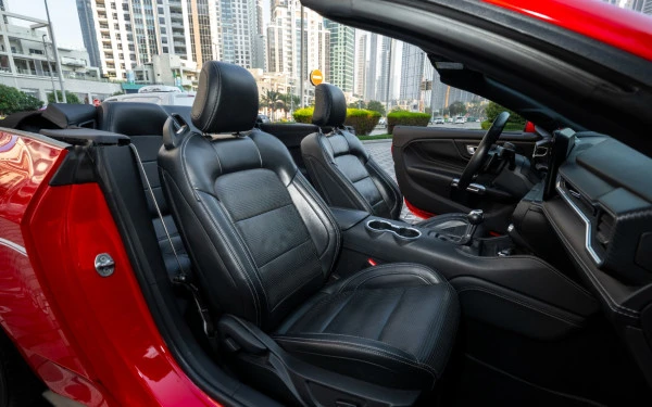 Ford Mustang cabrio (Red), 2023