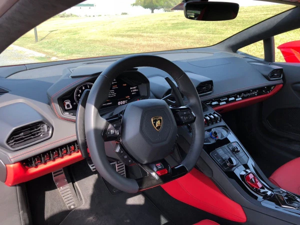 Lamborghini Huracan (Rouge), 2018