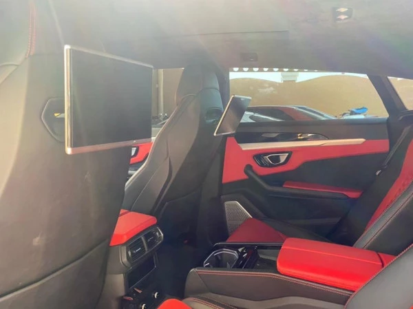 Lamborghini Urus (rojo), 2020