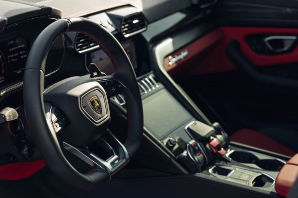 Lamborghini Urus (Rouge), 2022