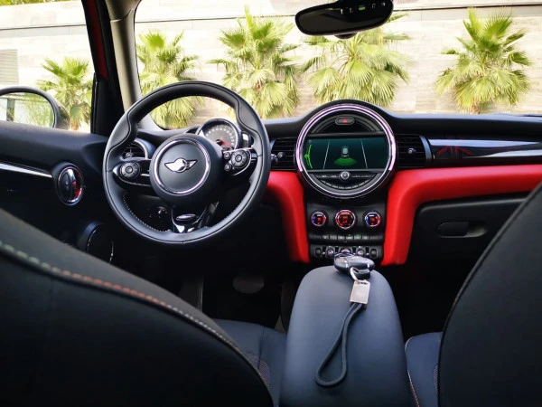 Mini Cooper (rojo), 2019