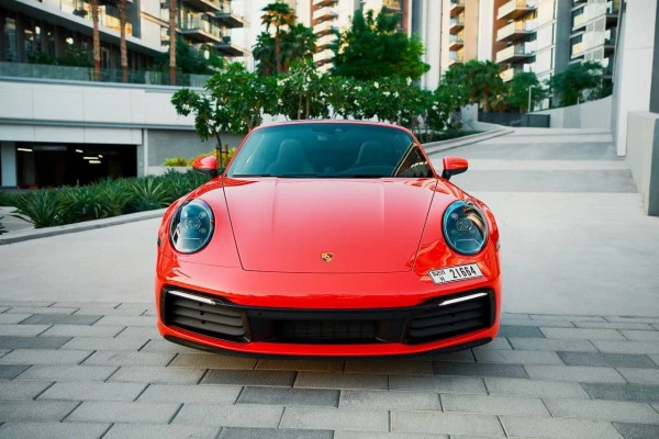 Porsche 911 Targa 4 (Красный), 2022