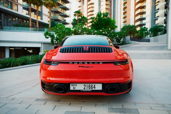 Porsche 911 Targa 4 (Красный), 2022