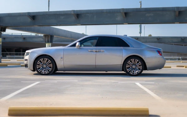Rolls Royce Ghost (Silver Grey), 2022