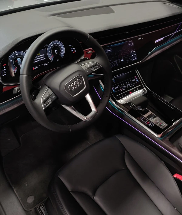 Audi Q8 (Plata), 2019