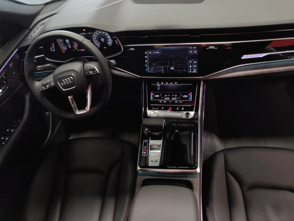 Audi Q8 (Plata), 2019