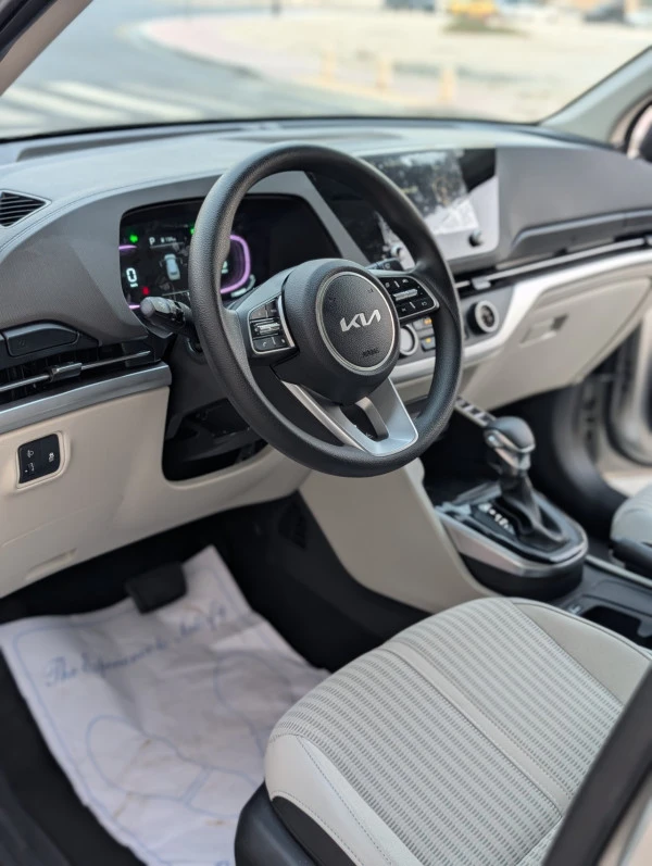 KIA Carens 7-Seater (Silver), 2025