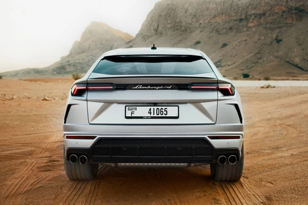 Lamborghini Urus (Silver), 2021