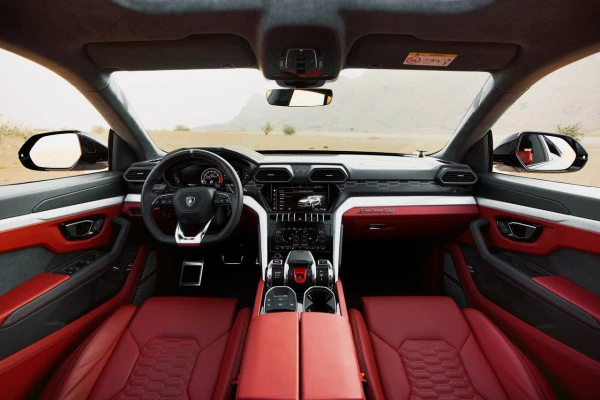 Lamborghini Urus (Silver), 2021