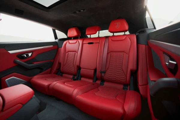 Lamborghini Urus (Silver), 2021