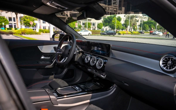 Mercedes CLA200 (Серебро), 2025