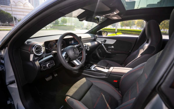 Mercedes CLA200 (Серебро), 2025
