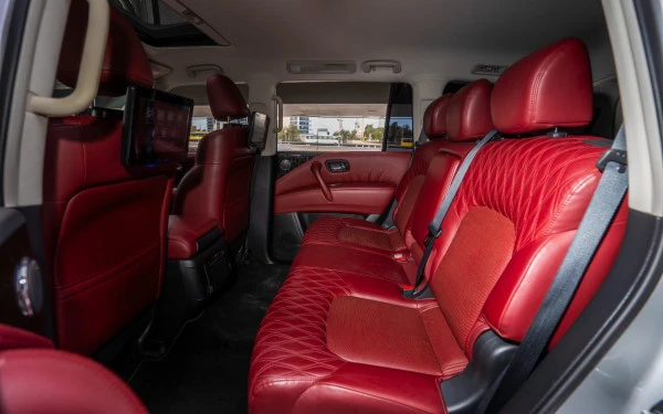 Nissan Patrol Platinum V6 (Argento), 2024