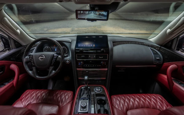 Nissan Patrol Platinum V6 (Argento), 2024