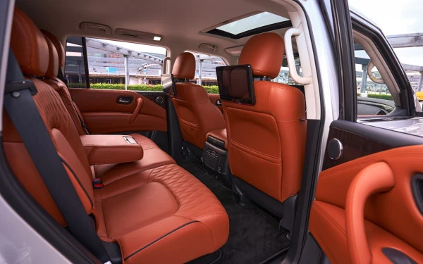 Nissan Patrol Platinum V6 (Silver), 2024